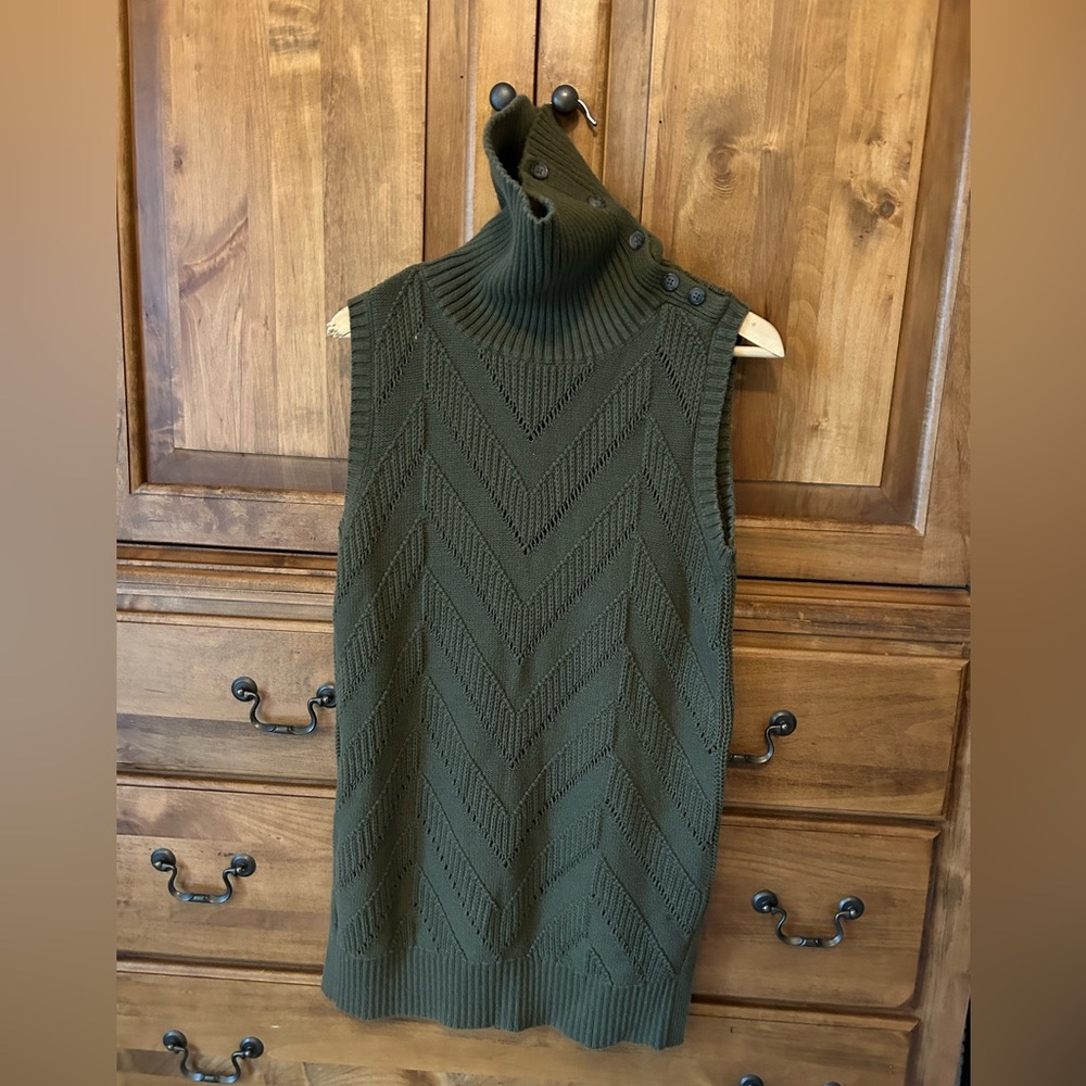 Banana Republic Factory Olive Green Sleeveless Turtleneck Sweater